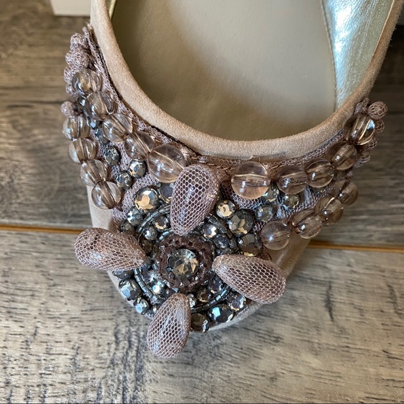 New Jewel/Bead Embellished Ballet Flats in Taupe Suede, 8.5, Banana Republic. - Picture 5 of 16